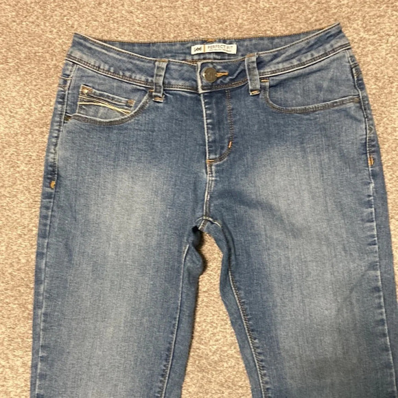 NWOT Lee Perfect Fit jeans 6 petite - Picture 3 of 16